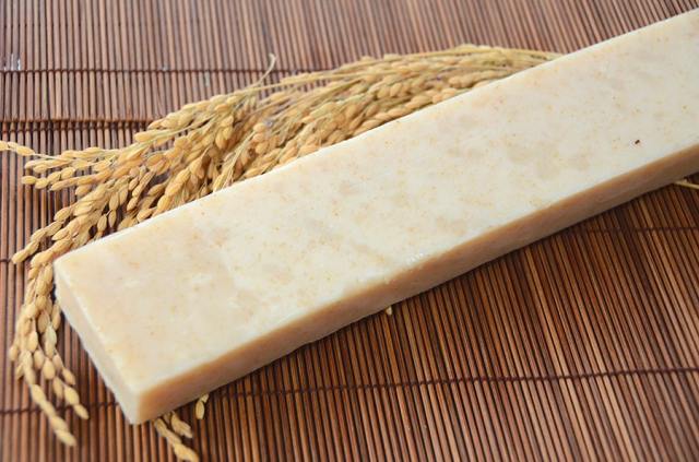 神戸　米ぬか棒石鹸