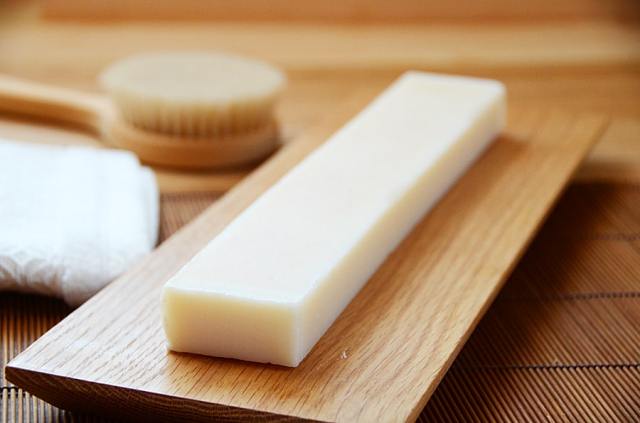 洗顔・全身洗えます！【お得なバータイプ 神戸 酒石鹸】無添加