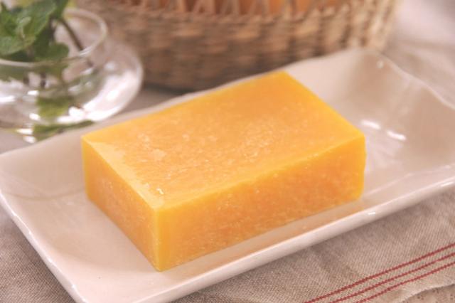 洗顔 全身洗えます 疲れたお肌石鹸 無添加石鹸本舗 お肌に優しい無添加石けん オレンジとミントの柑橘の香り ビタミン配合 敏感肌 乾燥肌 アトピー 洗顔石鹸 洗顔石ケン ニキビ スキンケア 体臭 しっとり 美肌 美容 いい香り コールドプロセス