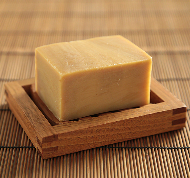洗顔 全身洗えます 釜焚き よもぎ石鹸 無添加石鹸本舗 お肌に優しい無添加石けん 敏感肌の方にも人気 つるつるすべすべの洗い上がり 美肌成分エキス配合