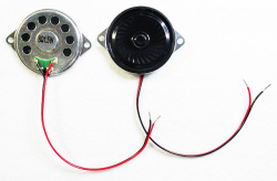 MSC-108B　接続用ケーブル付きですぐに使える！耳付き、超薄型で最大1.5W。40mm径8Ωスピーカー