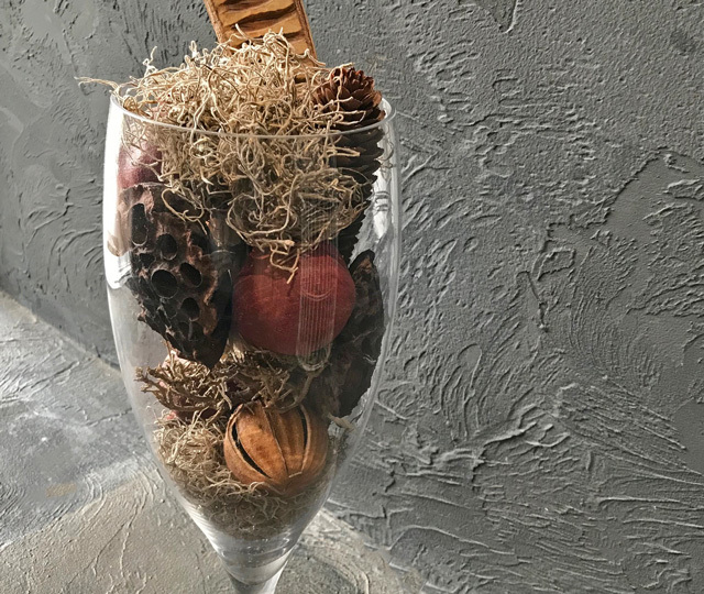 未使用MADE IN MADAドライフラワーベース Adam Flower Vase M ドライフラワーや枝物に自然と馴染む、静か