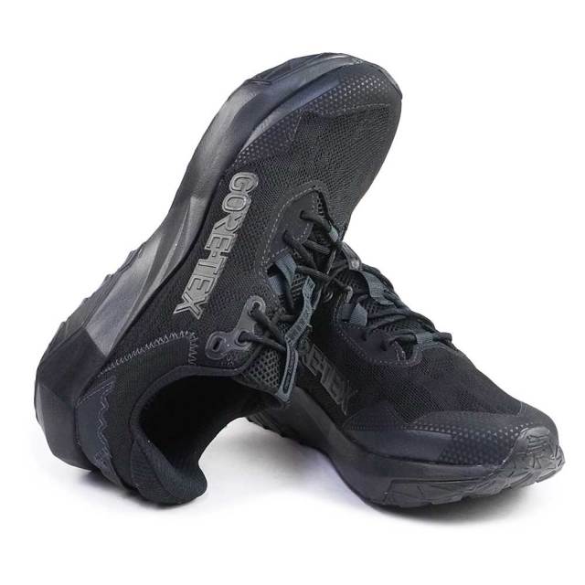 未使用 New Balance MTNTRG ゴアテックス 25.5 ニューバランス メンズ 防水スニーカー MTNTRG B6 4E GTX 黒