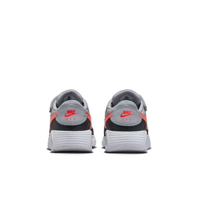 Nike グレー スニーカー 000000004250_r0dWF6q.jpg