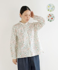 リトアニアフラワープリントオリーブオイル仕上げちび襟ブラウス