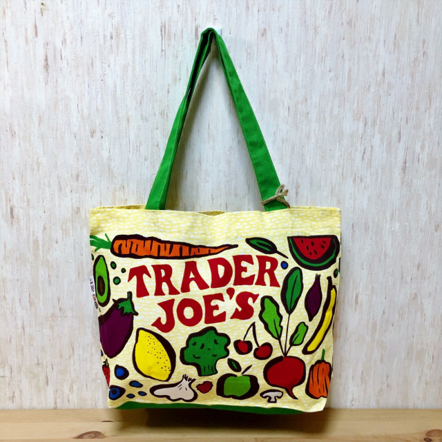 TRADER JOE'S フルーツ柄トートバック