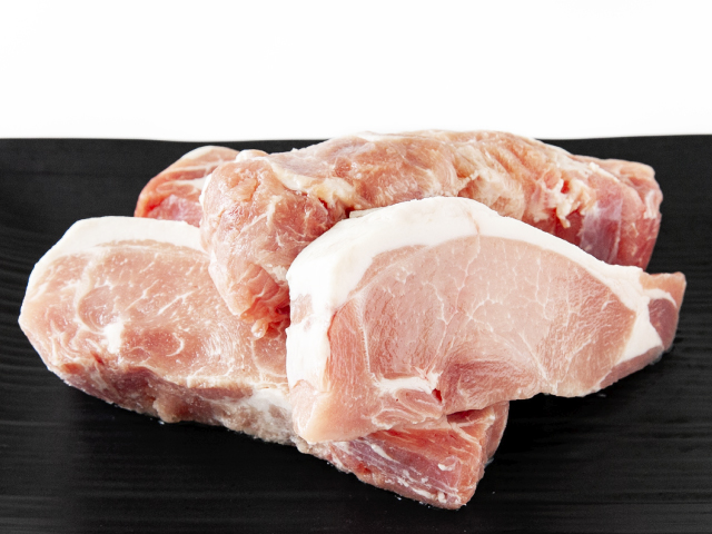 ぶたろーす@プロフ必読です。 お買い得 国産豚ロース(ブロック)