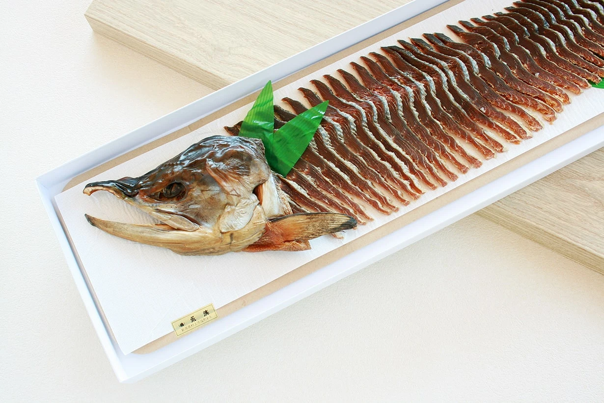 新潟 村上 鮭の酒びたし半身姿造り | 新潟 村上 塩引鮭(塩引き鮭)の