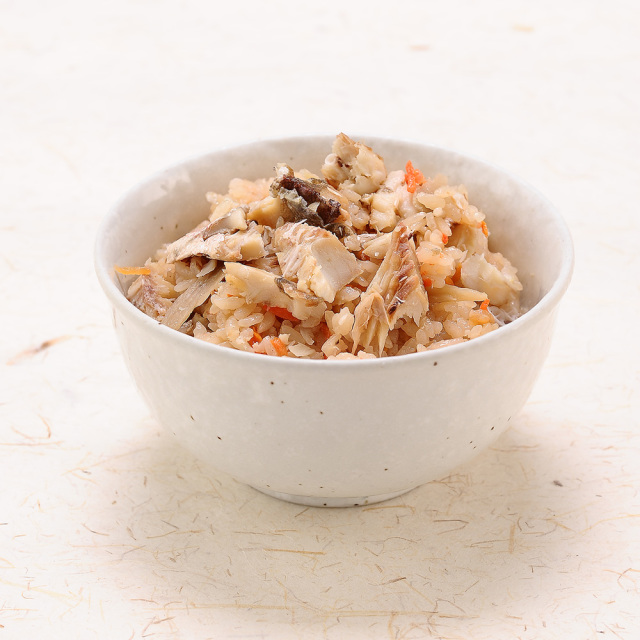 300円 いラインアップ 炊き込みご飯の素 塩引鮭 2合炊 300円 いラインアップ 炊き込みご飯の素 塩引鮭 2合炊