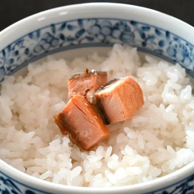 昔ながらのしょっぱい焼き塩引鮭
