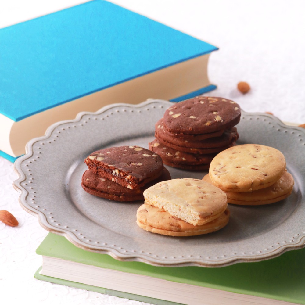 アーモンドの栞イメージ