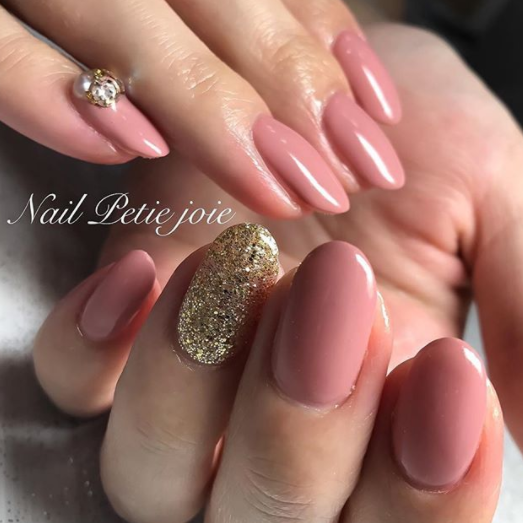 【美品】KOKOISTココイストマイハンドモデル アーモンド 両手  ネイル模型 KOKOIST】 E-76 2.5g ロイヤルミルクティ ＜シアー＞