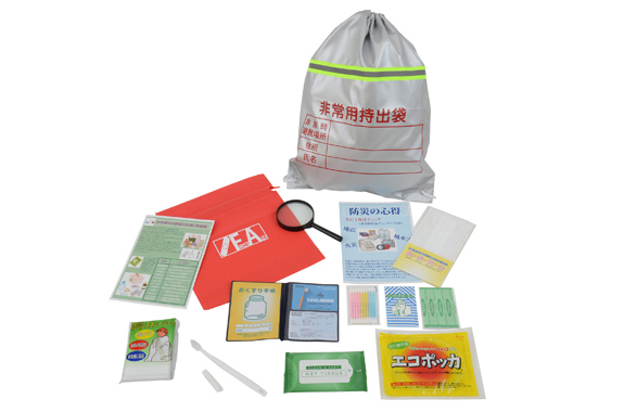 【名入れ無料！】【版代無料！】【送料無料！】販促用粗品   HS-2500T お年寄りの為の防災14点セット  32個からのご提供