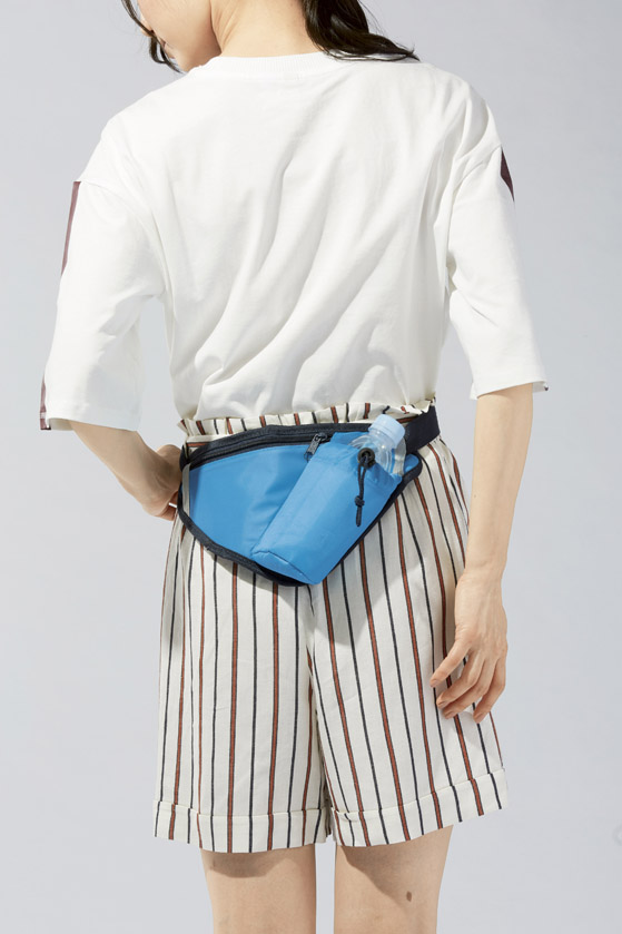 【名入れ無料！】【版代無料！】【送料無料！】販促用粗品   アクティブ　ウォーキングポーチ《33271》  150個からのご提供