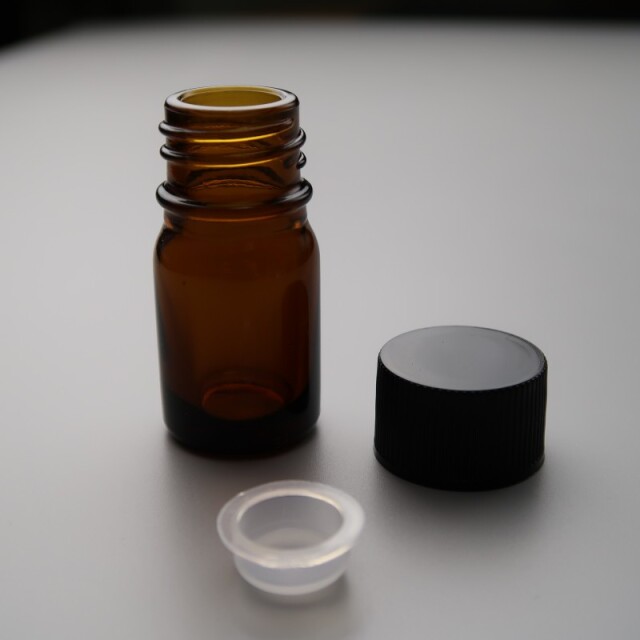 LT-10ml 茶 樹脂キャップ黒 ポリ栓付【420本入】 ガラス瓶の通販