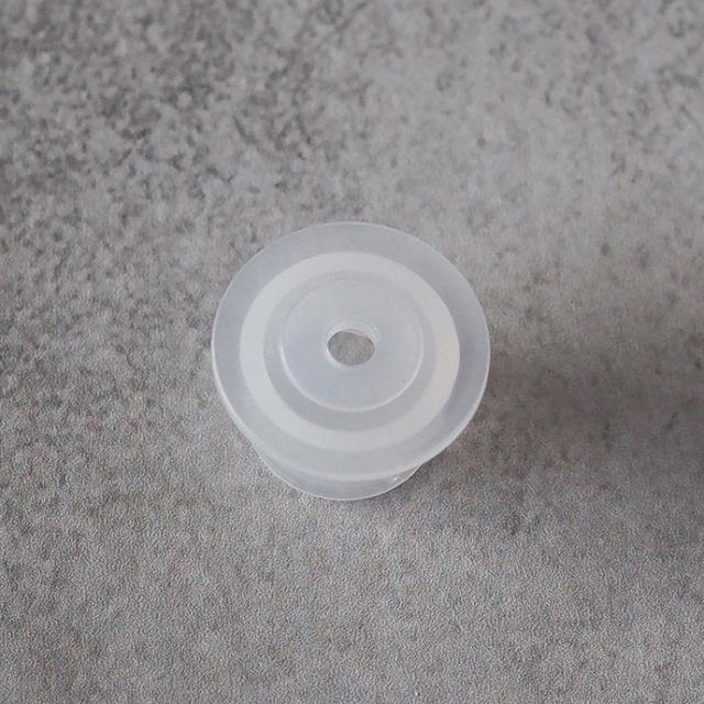 LT用　3ミリ穴あきポリ栓