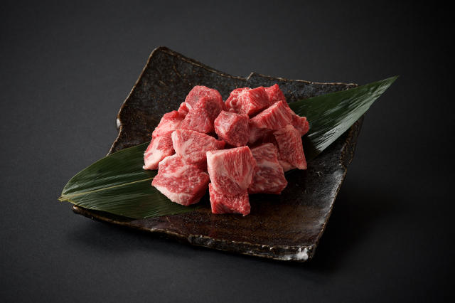 【定期購入専用商品】九州産黒毛和牛	 カレー・シチュー用肉　【1P / 300ｇ】‐【ご自宅用】　■分割トレー