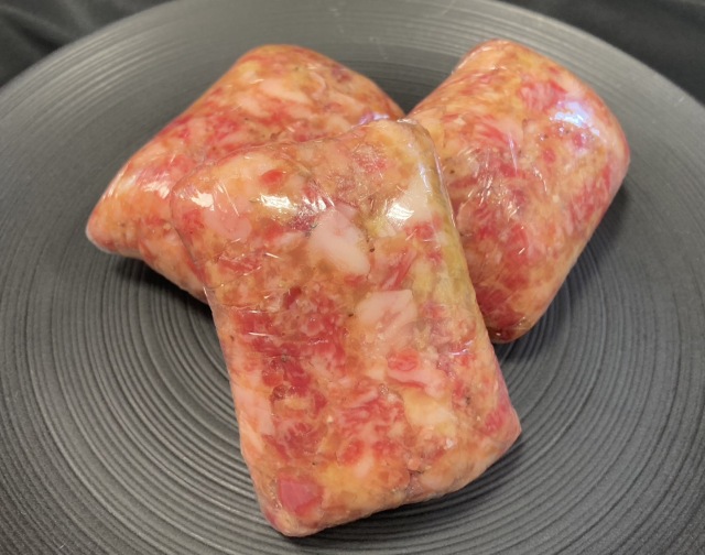 九州産　黒毛和牛手切りハンバーグ【1ｐ3個入】（１個約200ｇ）-【ご自宅用】