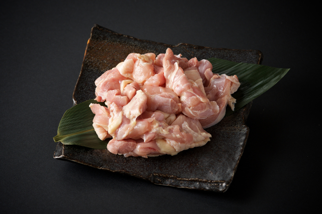 【定期購入専用商品】国産　若鶏　切身　【1P / 300ｇ】‐【ご自宅用】　■分割トレー