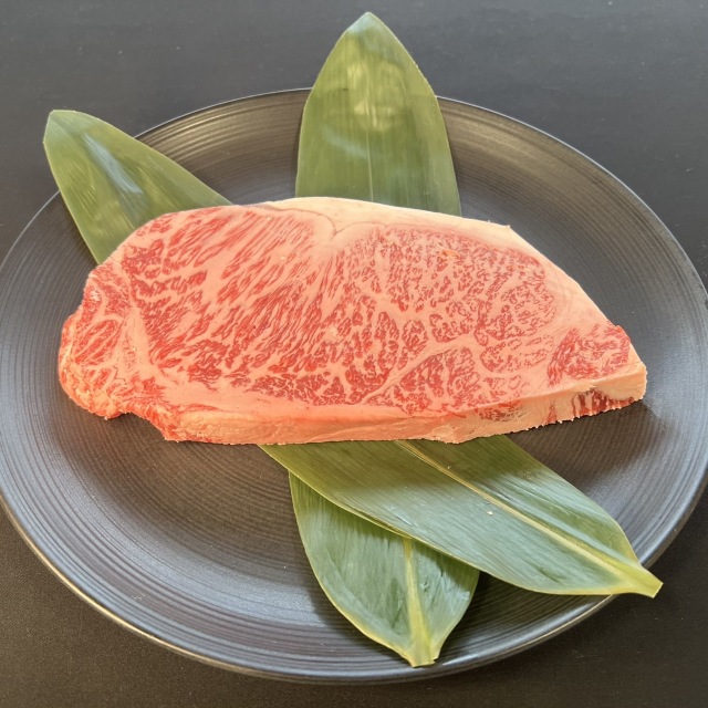 九州産黒毛和牛〈特選〉サーロインステーキブロック【1枚/約300ｇ】