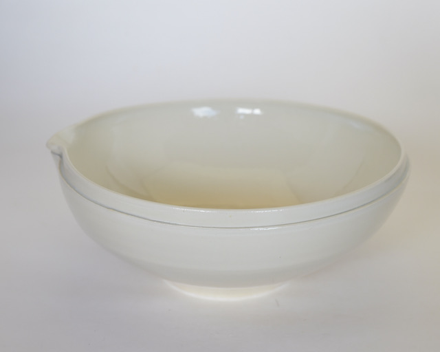 中里花子　ホワイトダブルリップ片口鉢