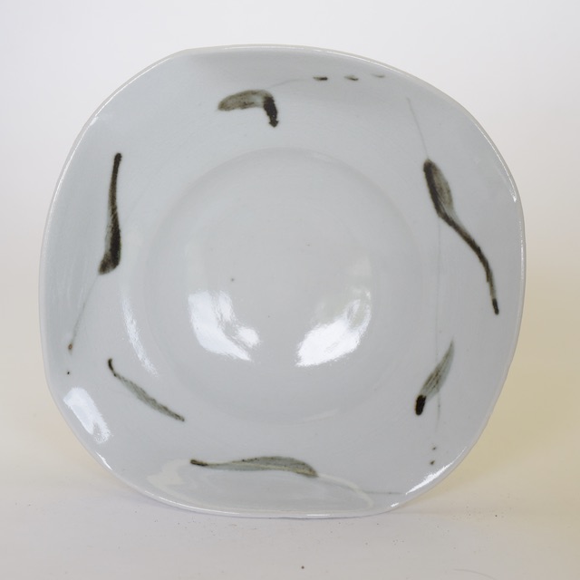 中里隆　アンダーソンランチ白磁鉄絵四方皿【中皿】