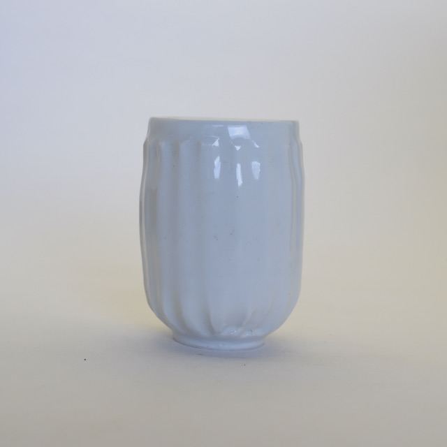 中里隆　アンダーソンランチ白磁しのぎ文湯呑