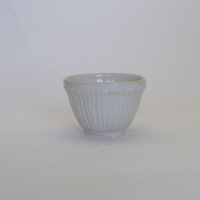 中里隆　　白磁線文茶杯