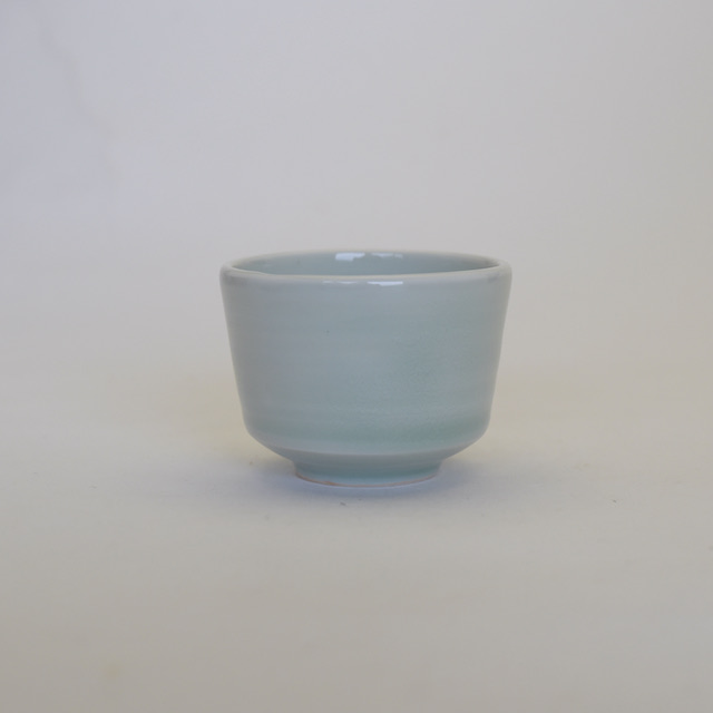 中里隆　　青白磁茶杯