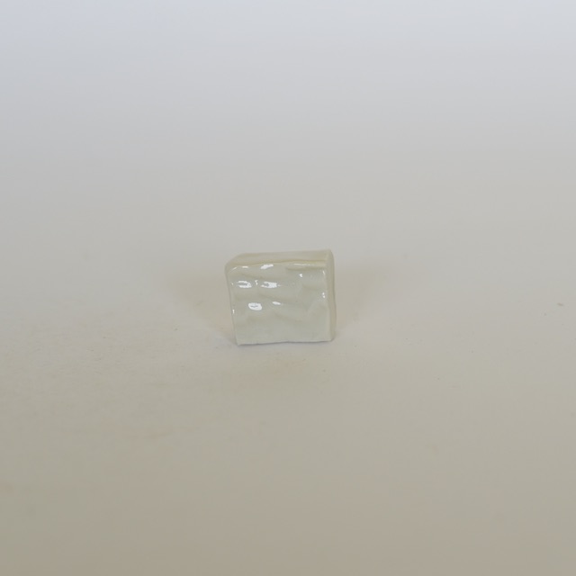 中里隆　白磁波文箸置 （1客）