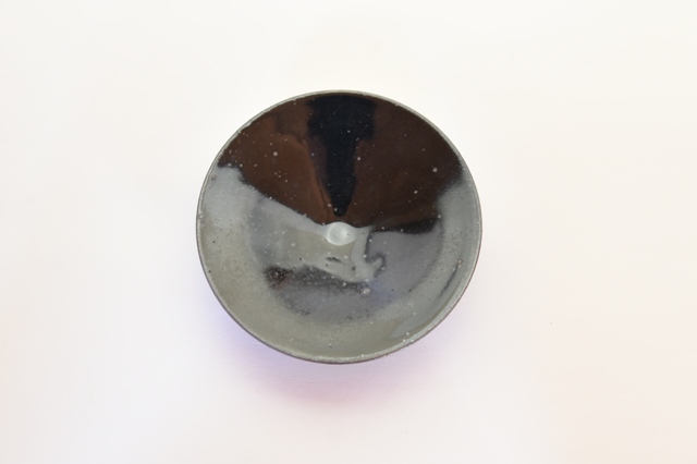 中里隆　黒釉小皿　