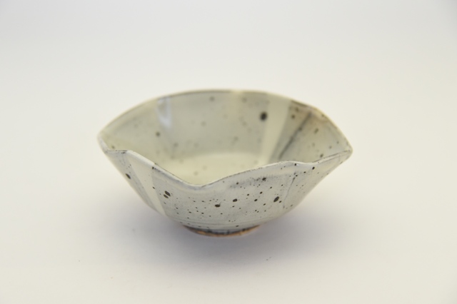 中里隆　唐津粉引掛分松皮菱向附　【小鉢】【唐津焼き】