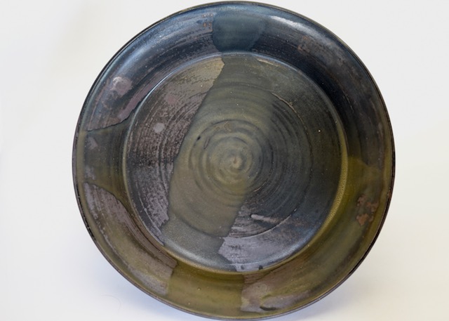 土屋由起子　黒唐津平皿　