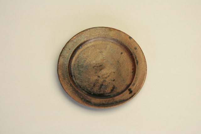 土屋由起子　窯変黒唐津平皿　(F）