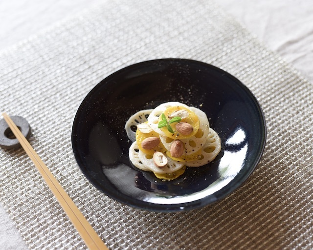 器作家、中里花子のダブルリップ皿 20cm中皿