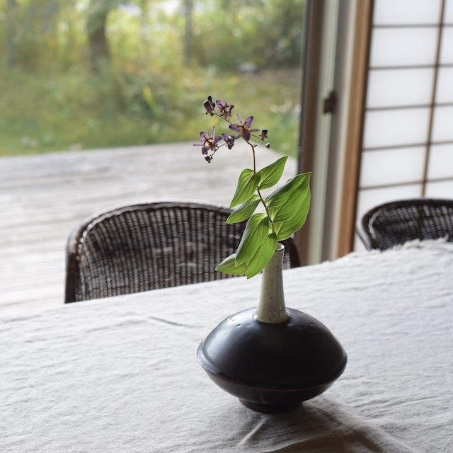 中里隆 くわい形花入 【花瓶】 作家もの器で ギフト 通販・販売なら