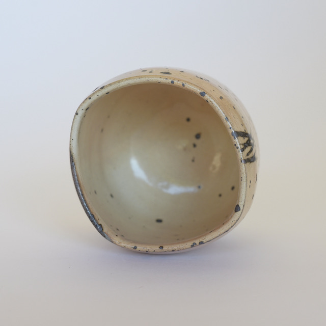 唐津焼 中里隆 唐津絵粉引湯呑み 素敵な器作家のうつわが見つかる