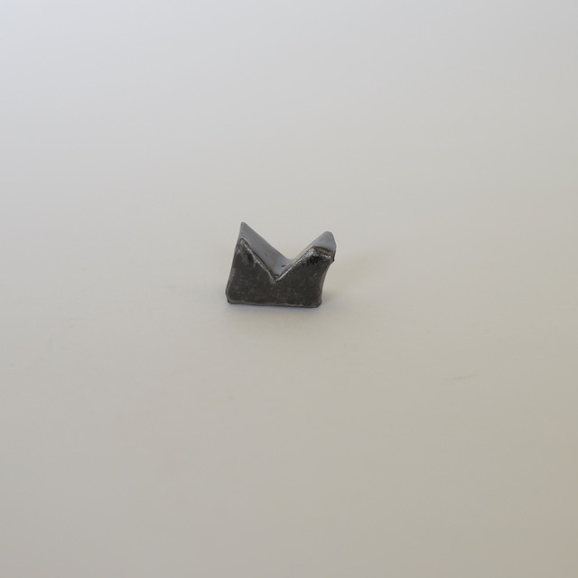中里隆　黒釉箸置（1客）