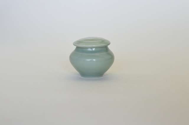 中里隆　青白磁小壺