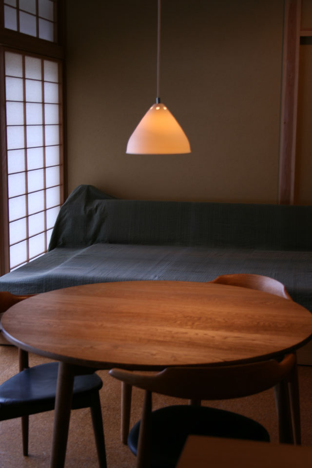 中里隆デザイン　ランプシェード　　ラッパ型