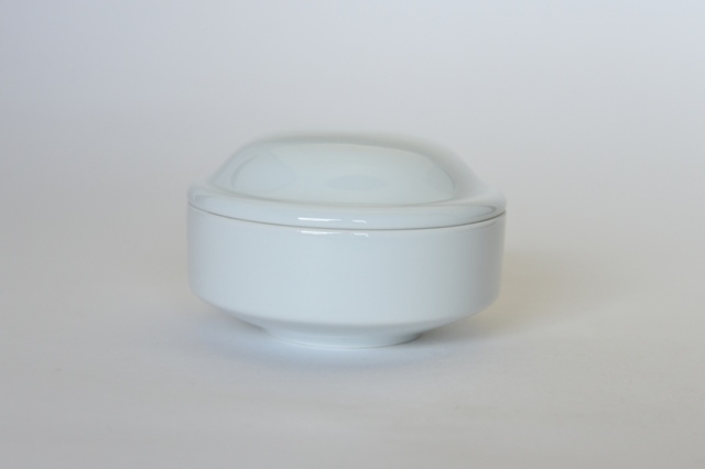 中里隆　日常のうつわ　蓋物A　【白磁器】