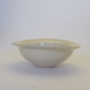 中里花子のベージュ貫入リムボウル 作家もの器で引き出物 ギフト