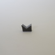 中里隆　黒釉箸置（1客）