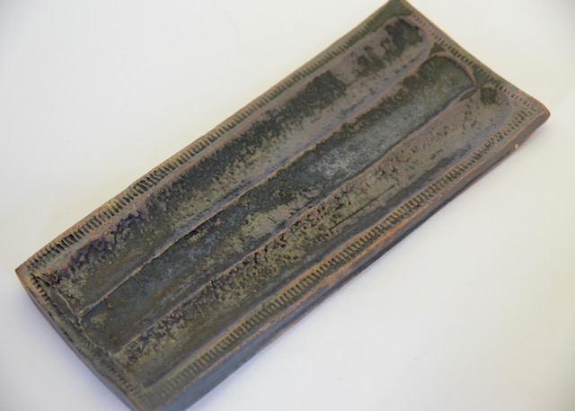 土屋由起子　黒唐津陶板