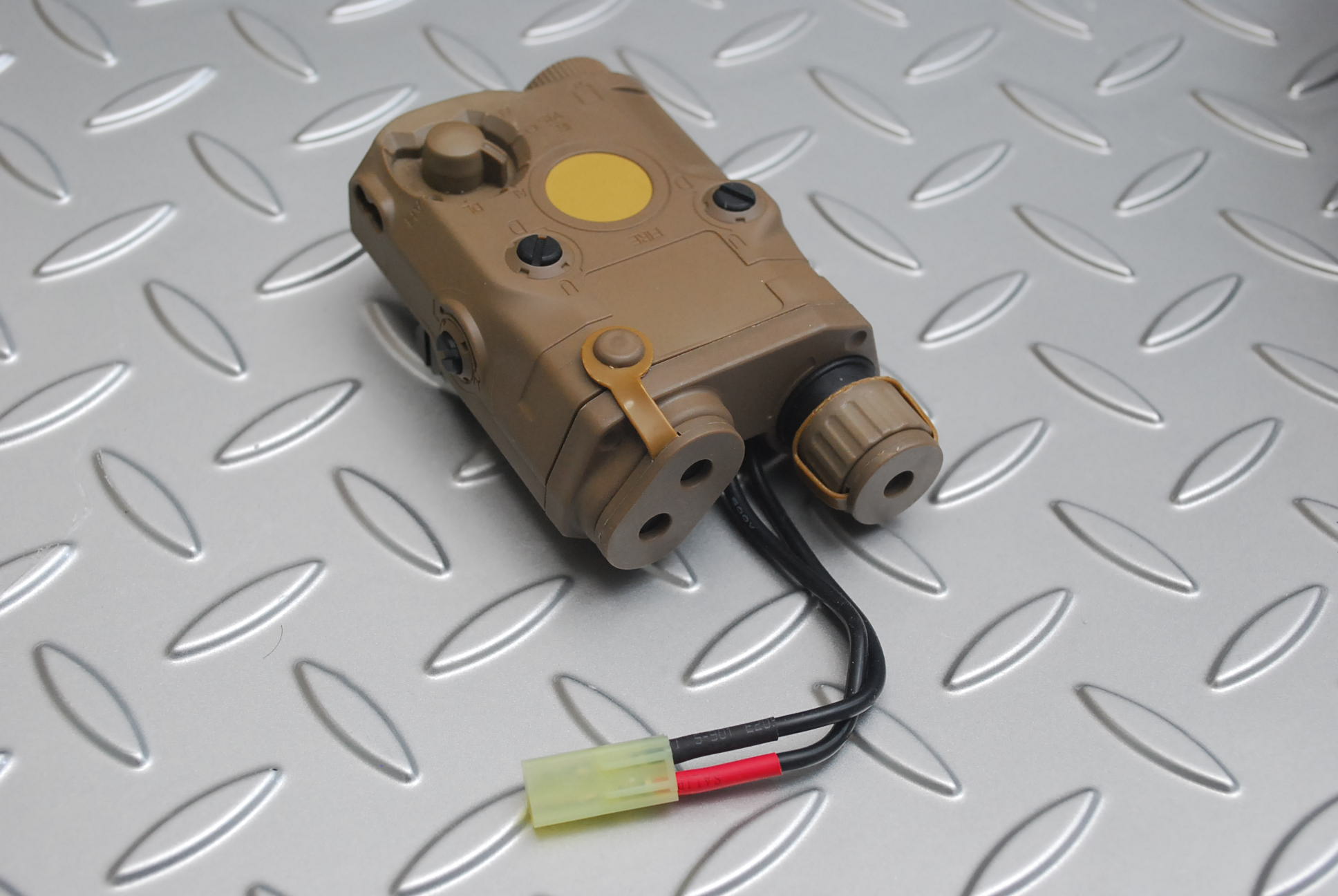 Vanaras AN/PEQ15 (TAN) 11.1Vバッテリー付