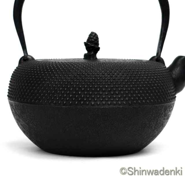 鉄瓶 清末・清茂作 9型姥口アラレ