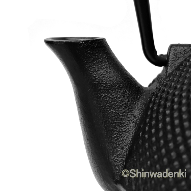 岩鋳 南部鉄器 鉄瓶 7型アラレ 0.9L 11720 Shinwadenki