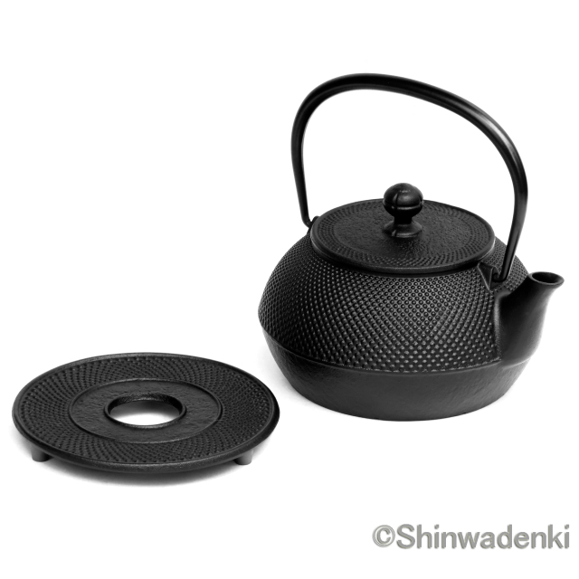 岩鋳 南部鉄器 鉄瓶 7型アラレ 0.9L 11720 Shinwadenki