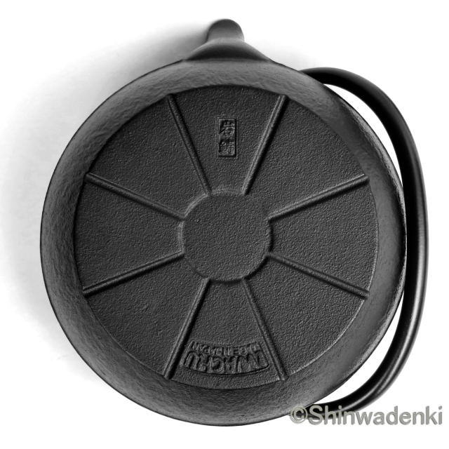 岩鋳 南部鉄器 鉄瓶 7型アラレ 0.9L 11720 Shinwadenki