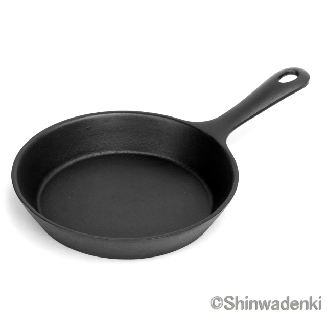 岩鋳 南部鉄器 ファミリーパン14cm 24014 Shinwadenki